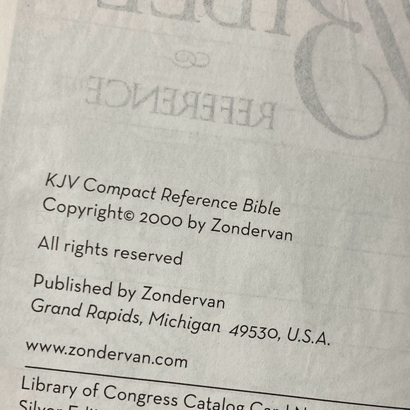 KJV Compact Bible black leather cover - Picture 6 of 7